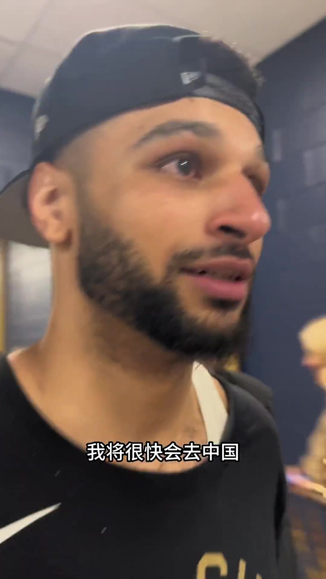 穆雷與波普在球員通道對(duì)鏡頭稱將很快來中國(guó)與球迷見面