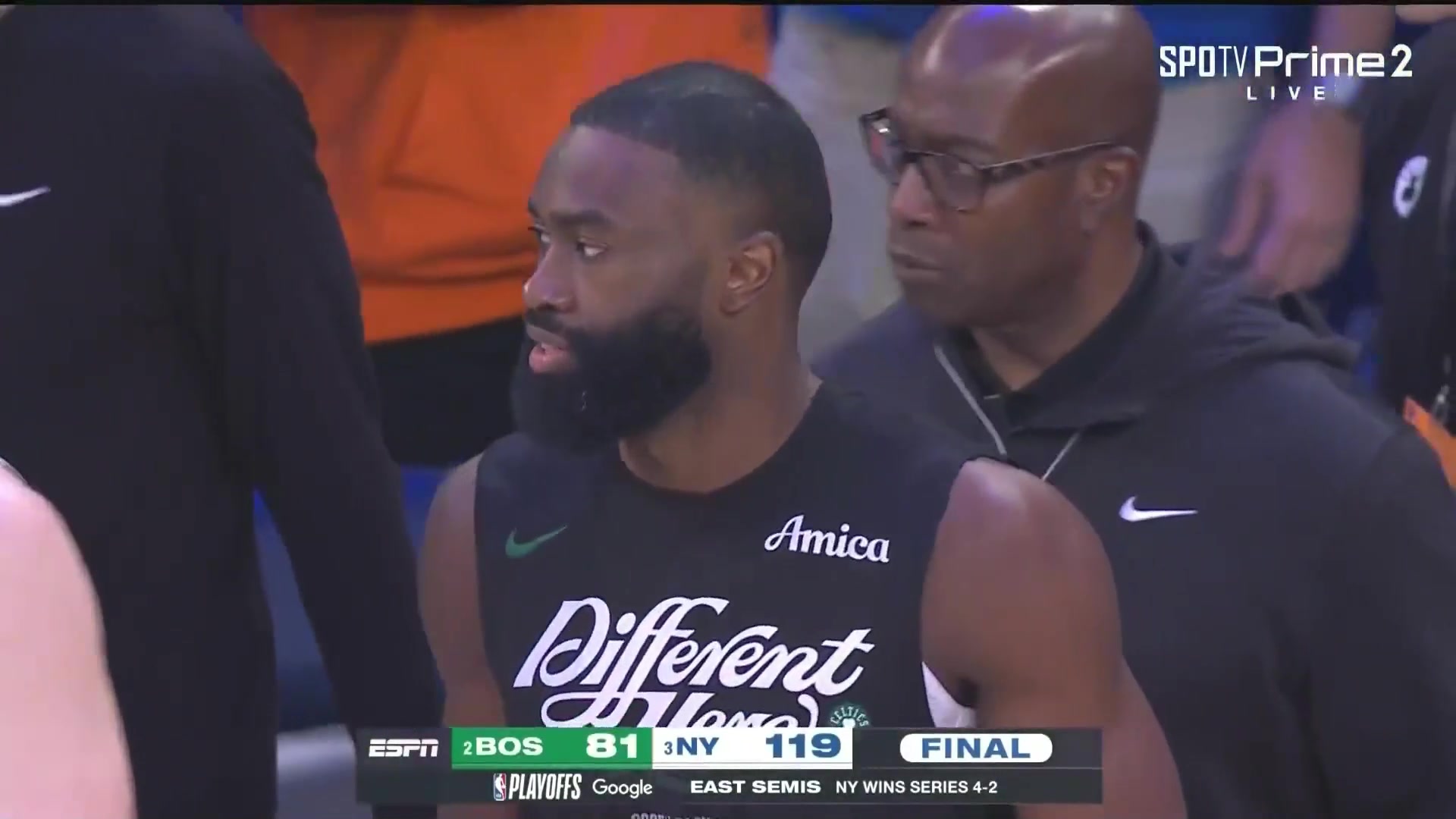 無緣衛(wèi)冕慘遭尼克斯淘汰去年FMVP杰倫-布朗賽后難掩失落