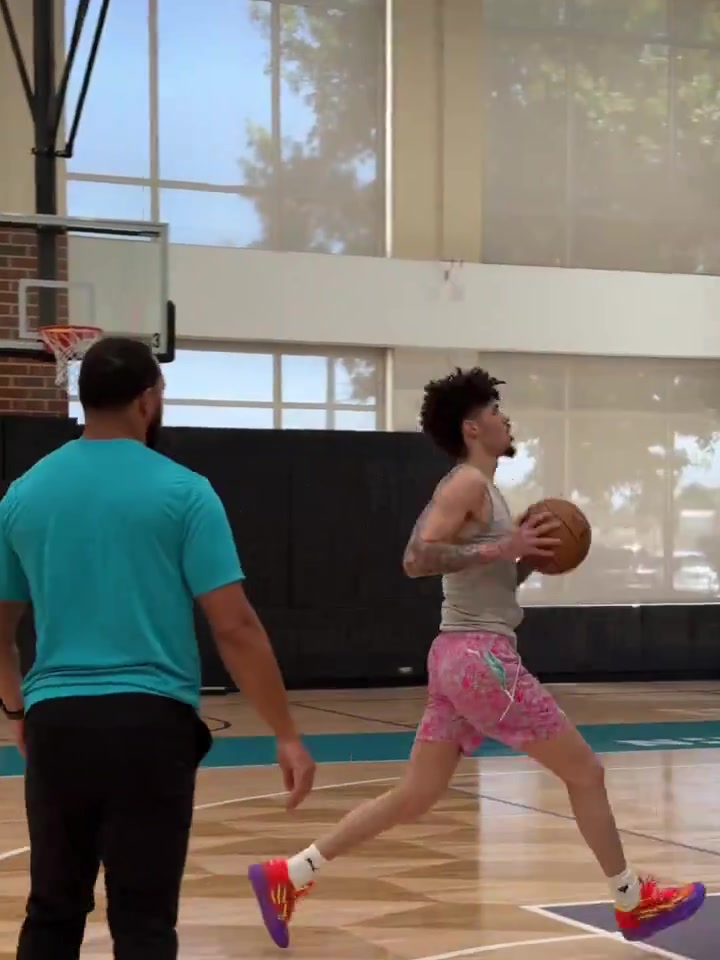 痞帥又能打三球的球風(fēng)你愛(ài)不愛(ài)