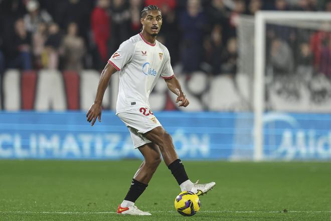 RMC: 勒沃庫森對巴代感興趣，塞維利亞標(biāo)價3000萬歐，詢交易條件。