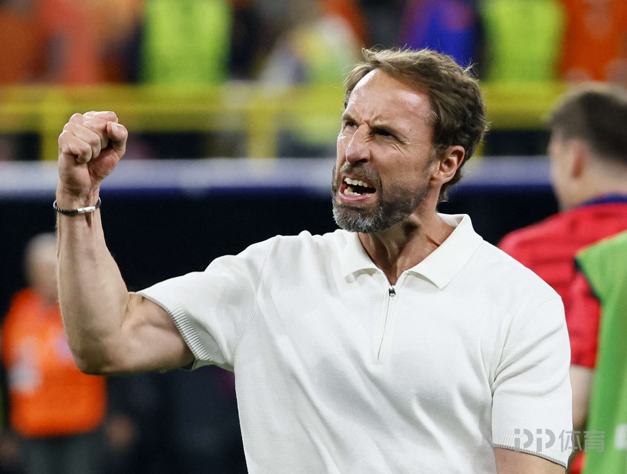 QlxlAdu1KqQfPxT9A6M4LtFr-EcLql09fDPaGrFbu4SH5mEv5UkGFzRw0B8Wnkhu.jpg?imgW=2403&imgH=1819