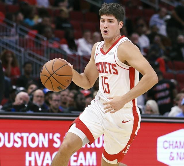 袁弘：如果火箭本賽季以奪冠為目標(biāo) 控球后衛(wèi)謝潑德目前的能力明顯不足