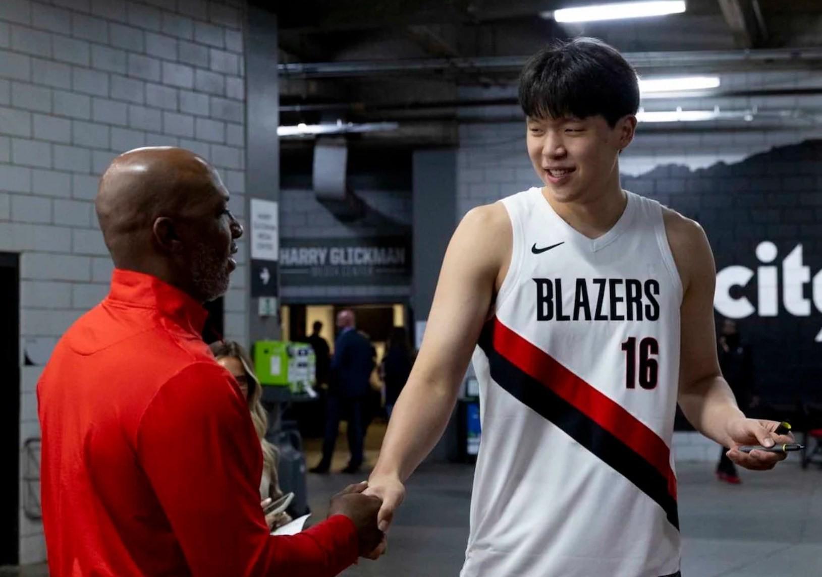 徐靖宇：比盧普斯用中鋒當(dāng)藍(lán)領(lǐng)球員 楊漢森換帥后有新機(jī)會(huì)