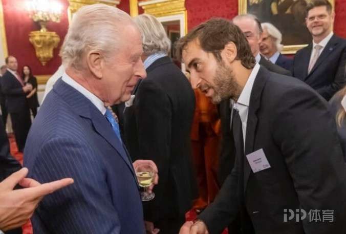 書名：商業(yè)奇才！太陽報(bào)：前阿森納球員弗拉米尼經(jīng)商 資產(chǎn)價(jià)值數(shù)百億英鎊