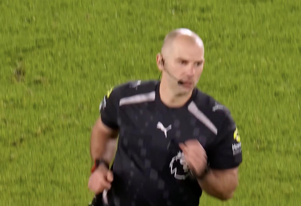 蜜蜂vs利物浦裁判胡珀腿筋拉傷 下半場(chǎng)第四官員接任裁判