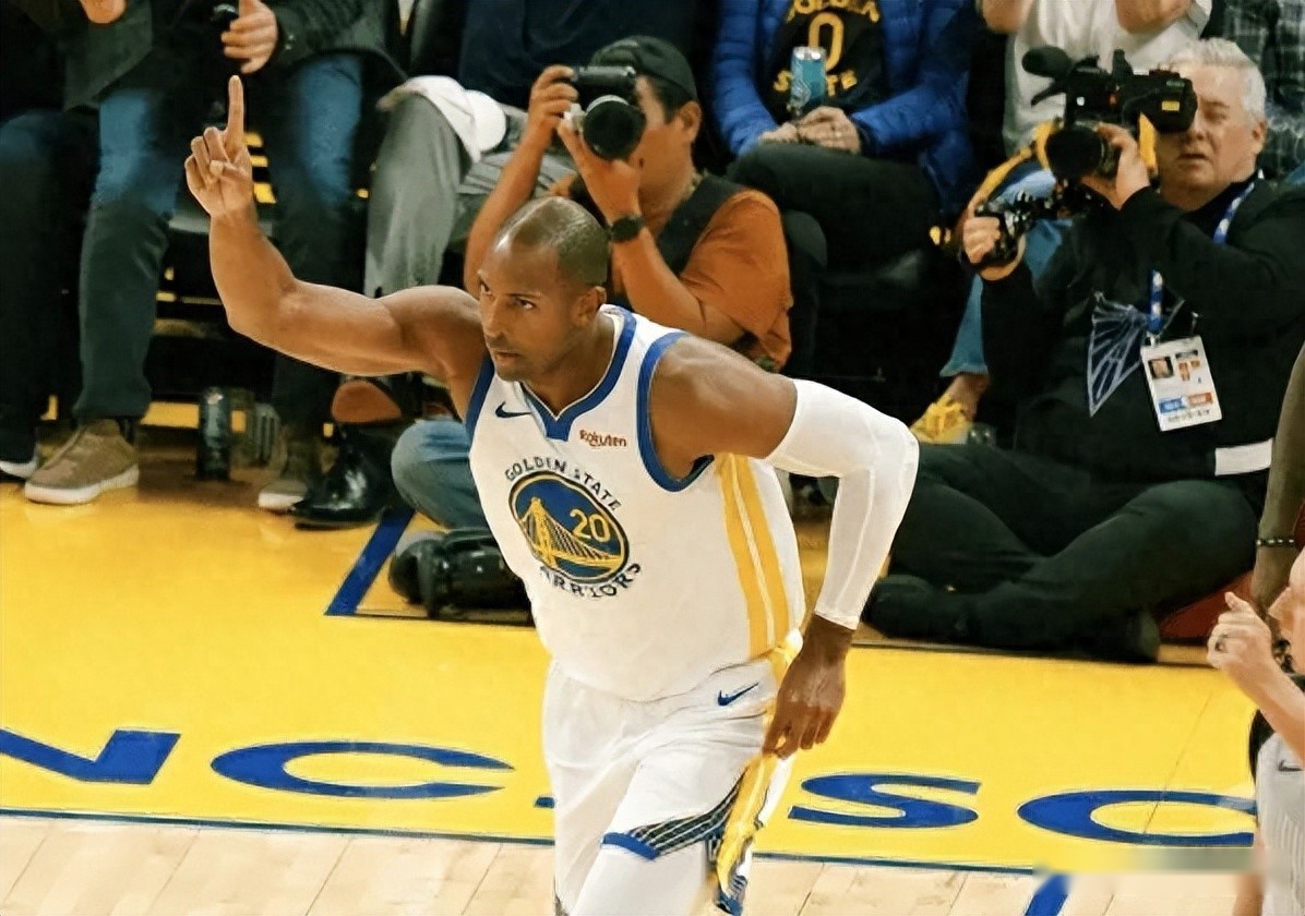 勇士休賽期的兩筆引援太聰明了！霍福德攻防兼?zhèn)?理查德比柏忌更有效