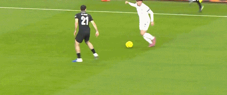 冠軍：英格蘭聯(lián)賽杯曼城3-1斯旺西 馬爾穆什爆射破門 舍爾基傳射